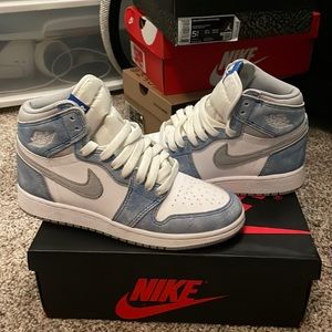 Jordan 1 hyper royal